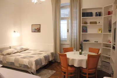 Garçonnière avec air conditionné Lovran, Opatija (As-7856-a)