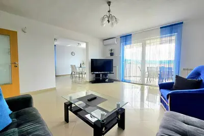 Image de Appartement de trois chambres avec la terrasse Kastav, Opatija (A-13457-a)
