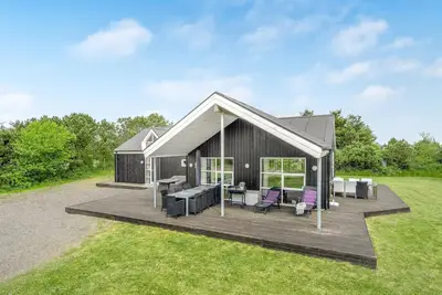 Image de Maison confortable à Thyholm avec WiFi