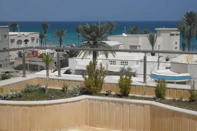 Image de Homerez - Appartement duplex en bord de mer à Mahdia - 250 m² - Vue sur mer