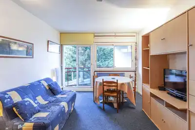 Image de Studio lumineux pour 6 personnes près des pistes et des commerces