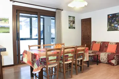 Image de Appartement cosy 6\/7 pers, au centre de Montgenèvre, exposé sud, loggia et casier à skis.