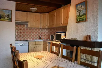 Image de Appartement cosy 7 couchages, au pied des pistes, cheminée, parking