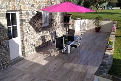 Image de Charmant Gîte en Pierre avec Cheminée, Jardin Clos et Équipements Modernes à Saint-Germain-sur-Ay