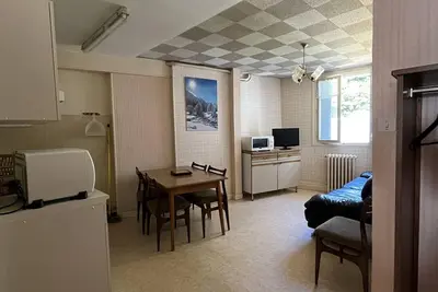 Image de Charmant T3 avec Wifi, Tv, parking proche thermes et télécabine à Cauterets, 5 couchages