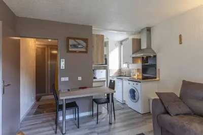 Image de Studio cosy 4 pers. avec loggia, parking et équipement complet, à deux pas du centre de Cauterets