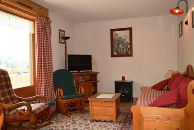 Image de Appt 3 pièces, 6 couchages, proche commerces et pistes, parking inclus, animaux admis