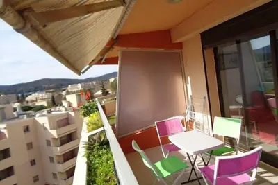 Image de Studio Vue Mer Au Centre-Ville Du Lavandou