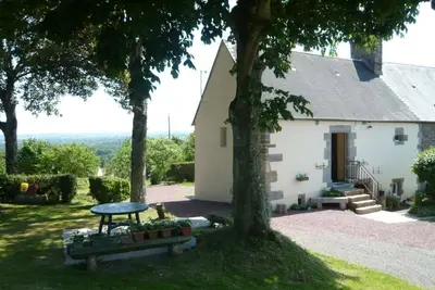 Image de Gîte Saint-Quentin-sur-le-Homme, 3 pièces, 4 personnes