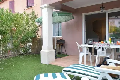 Image de Maison moderne 4 pièces climatisée, proche plage, avec jardin, terrasse couverte et parkings sécurisés