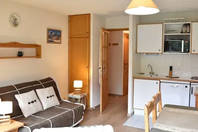 Image de Charmant Appartement 2p à Méribel, Proche Commerces et Pistes, Parking Inclus