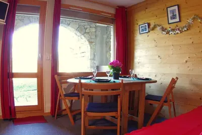 Image de Studio cabine chaleureux avec terrasse, proche pistes - 4 pers, animaux Ok, parking en option