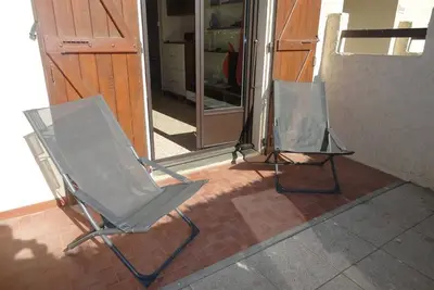 Image de Appartement tout confort avec terrasses, climatisation et parking privé à 300m de la plage