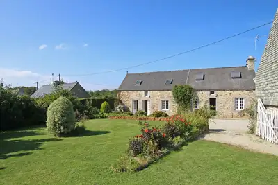 Image de Maison avec Grand Jardin, Cheminée, Terrasse et Proche Plages de la Hague
