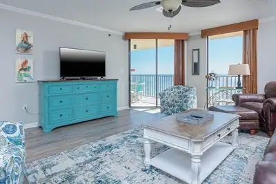 Image de Voyez pourquoi ce condo est très demandé! 3 Chambre @ Phoenix Iv