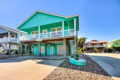 Image de Fantastique maison avec piscine communautaire, en plein cœur de Port Aransas!
