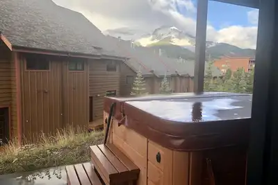 Image de Alpenglow Escape avec bain Ă remous et vue imprenable!