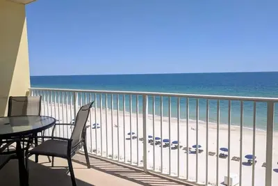 Image de Tropical Beach Front Condo à Gulf Shores au 6ème étage!