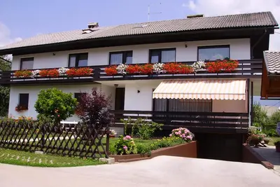 Image de Grand appartement avec 2 balcons et A \/ C dans un bel endroit calme à Bled