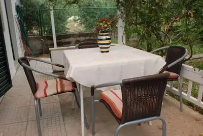 Image de Appartement d'une chambre avec la terrasse Zaostrog, Makarska (A-2663-a)
