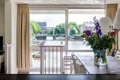 Image de ★ Central Exclusive 3 chambres à coucher Waterfront maison dans A-location ★ Parking gratuit