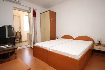 Image de Garçonnière avec air conditionné Makarska (As-6693-c)
