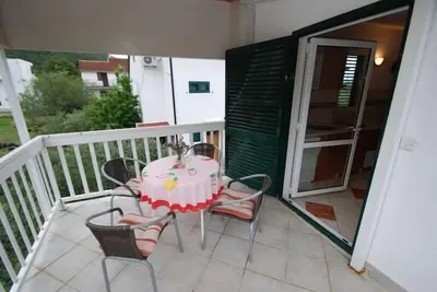 Image de Garçonnière avec la terrasse Zaostrog, Makarska (As-2663-a)