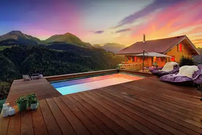 Image de Chalet Manoe - retraite alpine au calme, jacuzzi & sauna - Ovo Network
