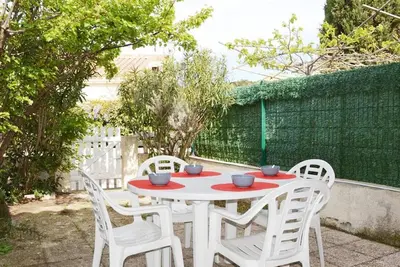 Image de Charmant Pavillon Studio Mezzanine, Piscine, Plage à 200m, Parking Privé - Narbonne Plage