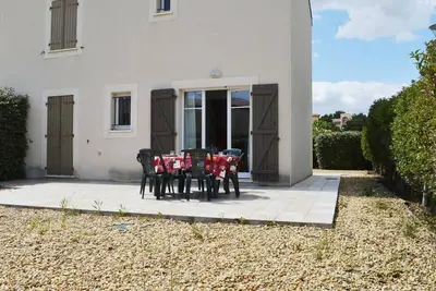 Image de Maison familiale 4 pièces avec mezzanine, terrasse, à 300m de la plage - Narbonne Plage