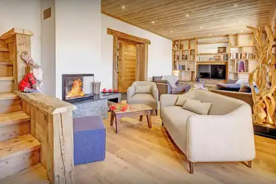 Image de Chalet Charmar - skis aux pieds en famille pour 12 La Clusaz - Ovo Network