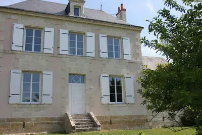 Image de Maison XIXe, grand jardin clos, au cœur des vignobles, près de Chinon et de la Loire à Vélo