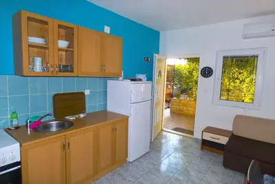 Image de Appartement d'une chambre avec la terrasse Ivan Dolac, Hvar (A-8782-c)