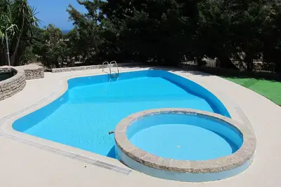 Image de Villa avec piscine - Ne manquez pas cette opportunité
