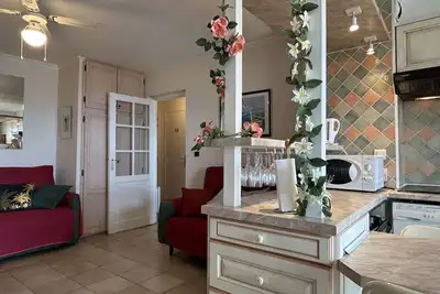 Image de Appartement 2 pièces avec clim et parking, près de la mer