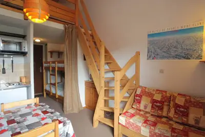 Image de Studio lumineux et fonctionnel, 2ème étage, 4 pers, skis aux pieds, balcon exposé Sud, près télésiège