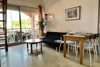 Image de Appartement 2 Pièces\/Mezzanine, 4 Couchages, Parking Privé, Proche Plage, Quartier Calme