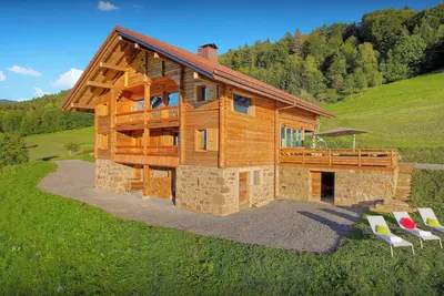 Image de La Ferme du Gran Shan - base alpine 15p proche pistes & spa - Ovo Network