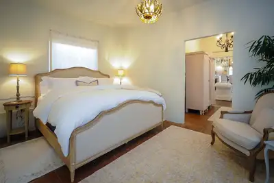 Image de Cottage de luxe dans le centre historique de Jacksonville!