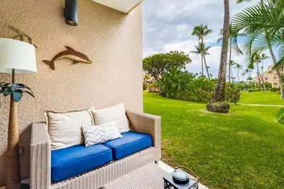 Image de Cheery Rental w/Lanai to Lawn, Kitchen, Flat Screen, WiFi–Kamaole Sands 5115