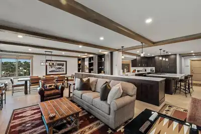 Image de Bear Claw - Condo Ski In / Ski Out 3 Chambres