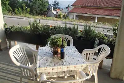 Image de Appartement de deux chambres avec la terrasse et la vue sur le mer Novi Vinodolski (A-5479-c)