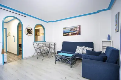 Image de Nice studio apartment for rent with a swimming pool and within walking distance of the beach!