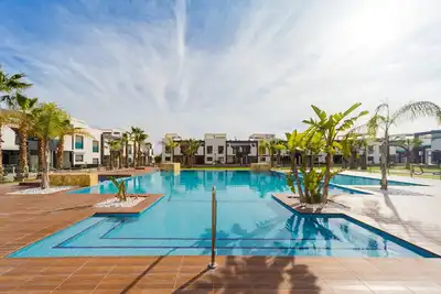 Image de Cozy bungalow in a gated community with a swimming pool