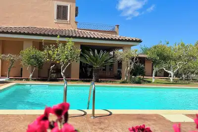 Image de Maison \/ Villa - Carini