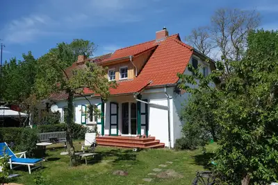 Image de Altes Haus der Seefahrtschule Grünbaum Ostseebad-Wustrow (près d'Ahrenshoop) Darss