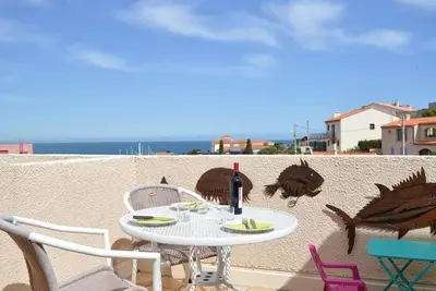 Studio 4 pers près du port avec clim et parking