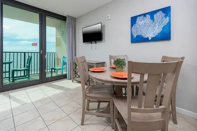 Image de 9e étage ~ Suite D'HÔTEL! ~ Front Du Golfe ~ Valeur d'un condo @ un taux d'hôtel!