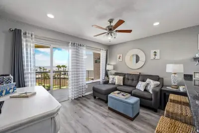 Image de Galveston Resort Condo peut accueillir 6 personnes; Superbes vues; 3 piscines, Ă pied de la plage! !