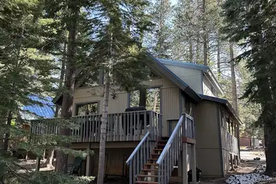 Image de Tahoe Donner Family Cabin 3bd / 2bath + Loft, nouvelle cuisine et 2 téléviseurs